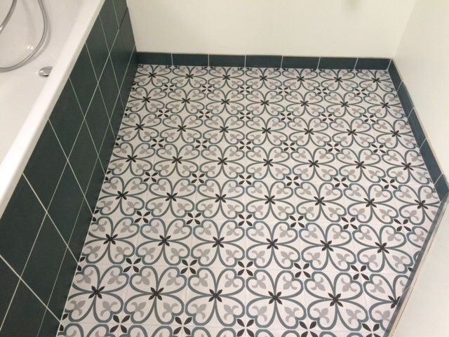 Carrelage avec motif complexe