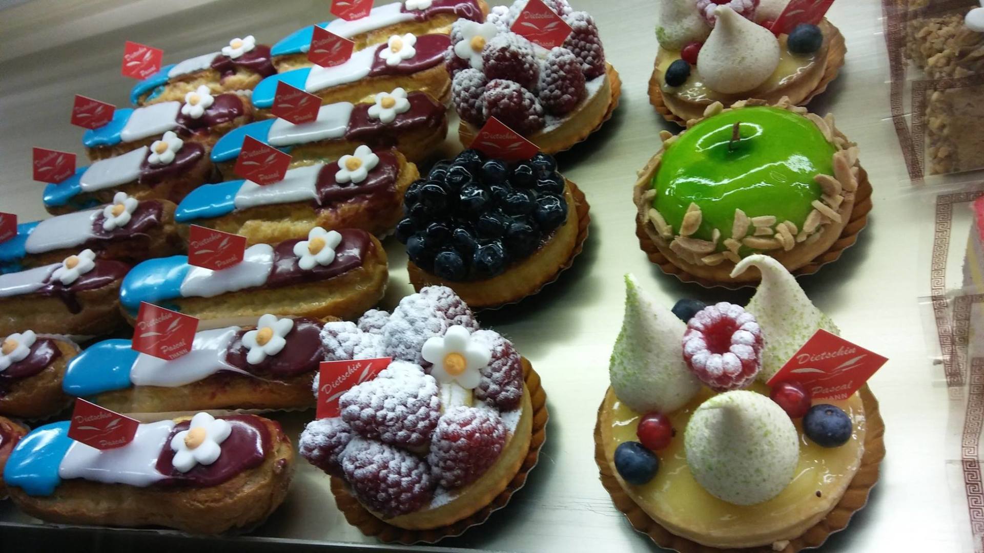 Pâtisseries individuelles aux couleurs de la France