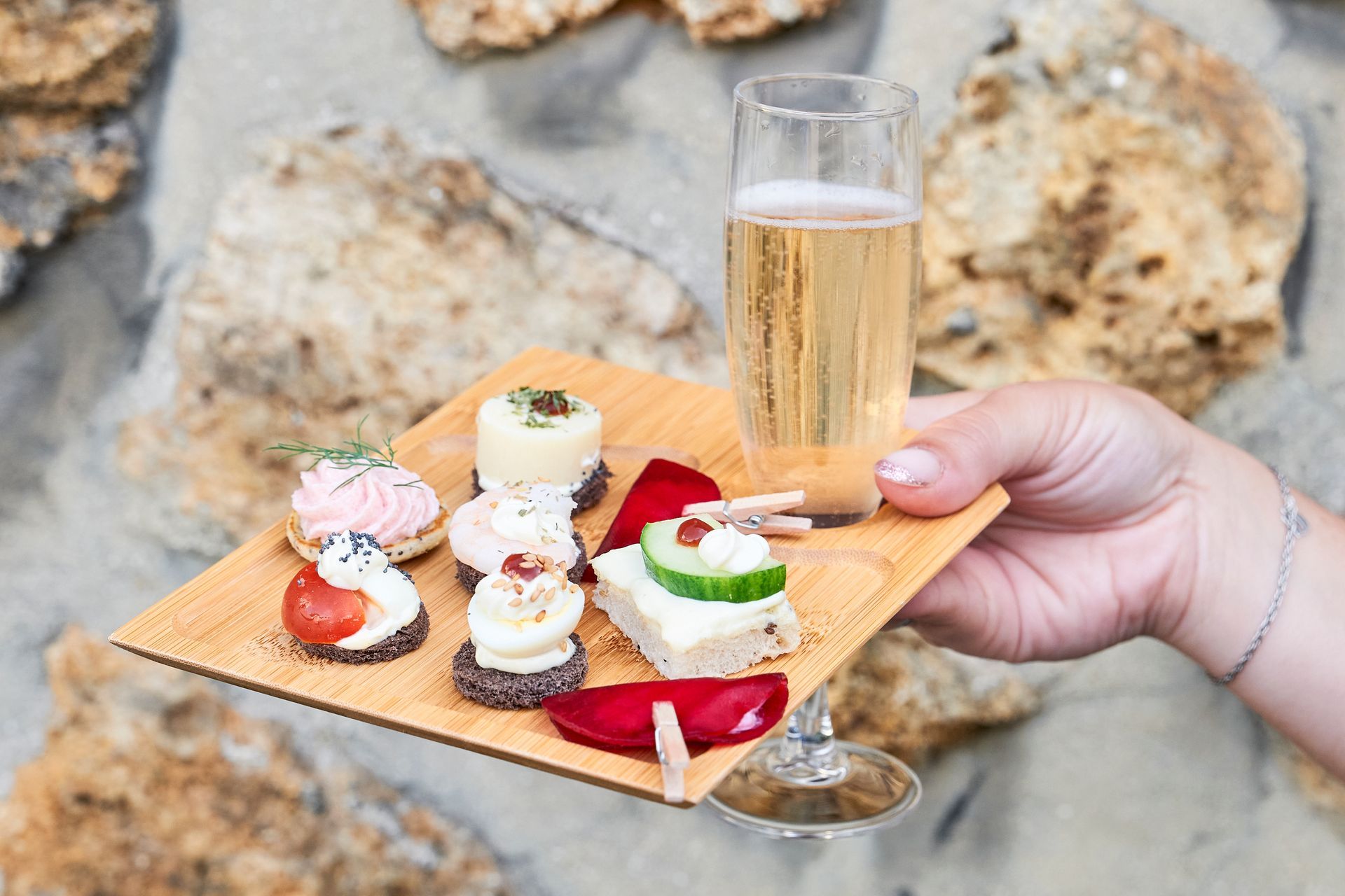 Cocktails et petite planche d'assortiments