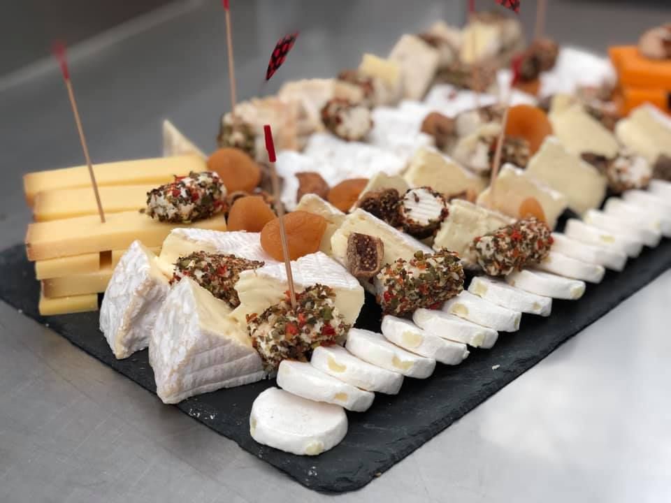 Plateau de différents fromages
