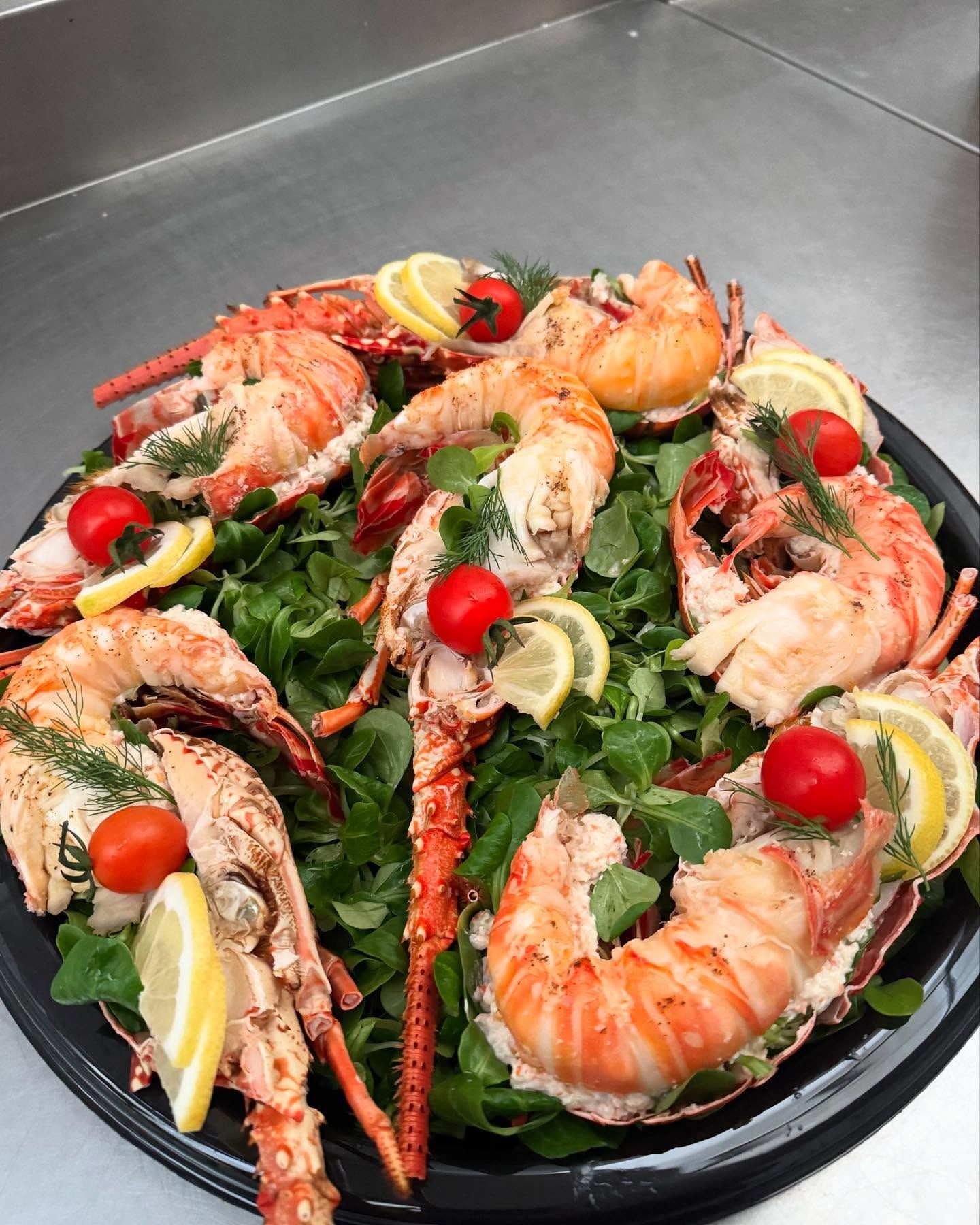 Demi-langoustes avec farce au crabe