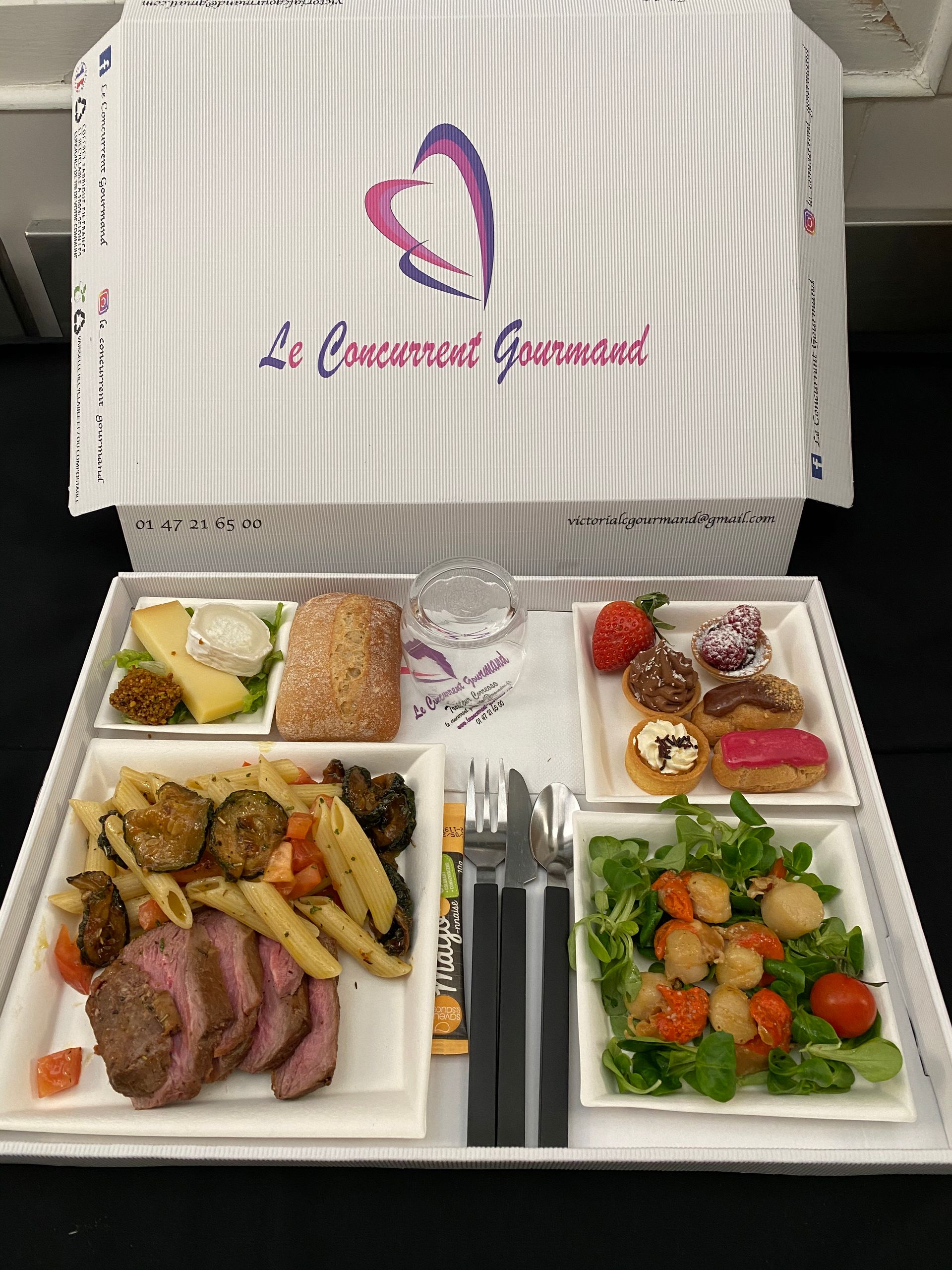 Plateau-repas avec de la viande