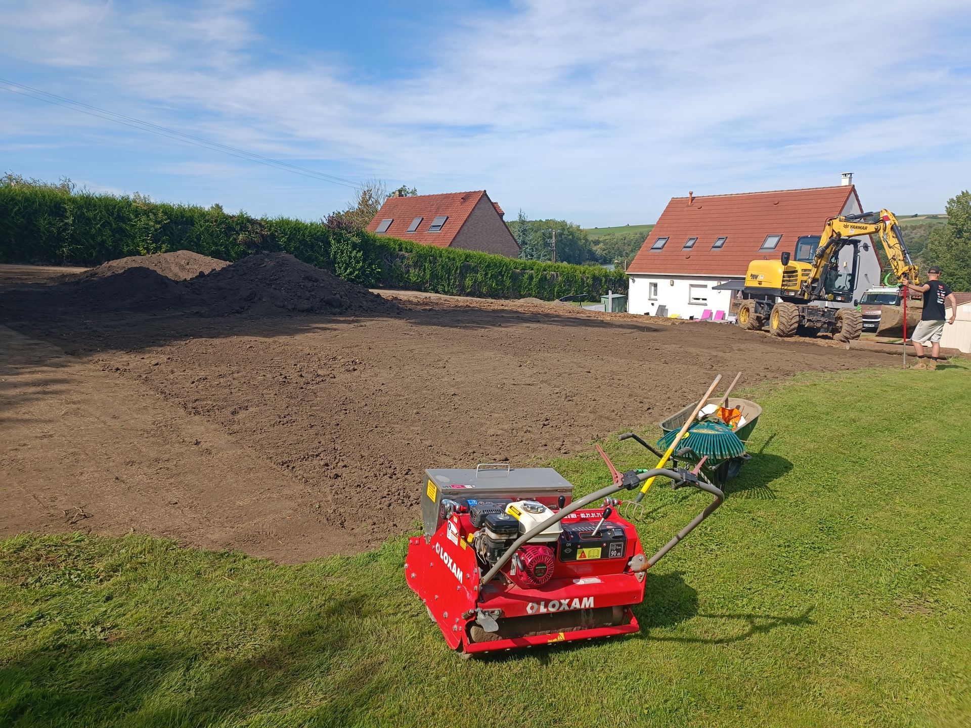 Préparation d'un terrain en terre retournée