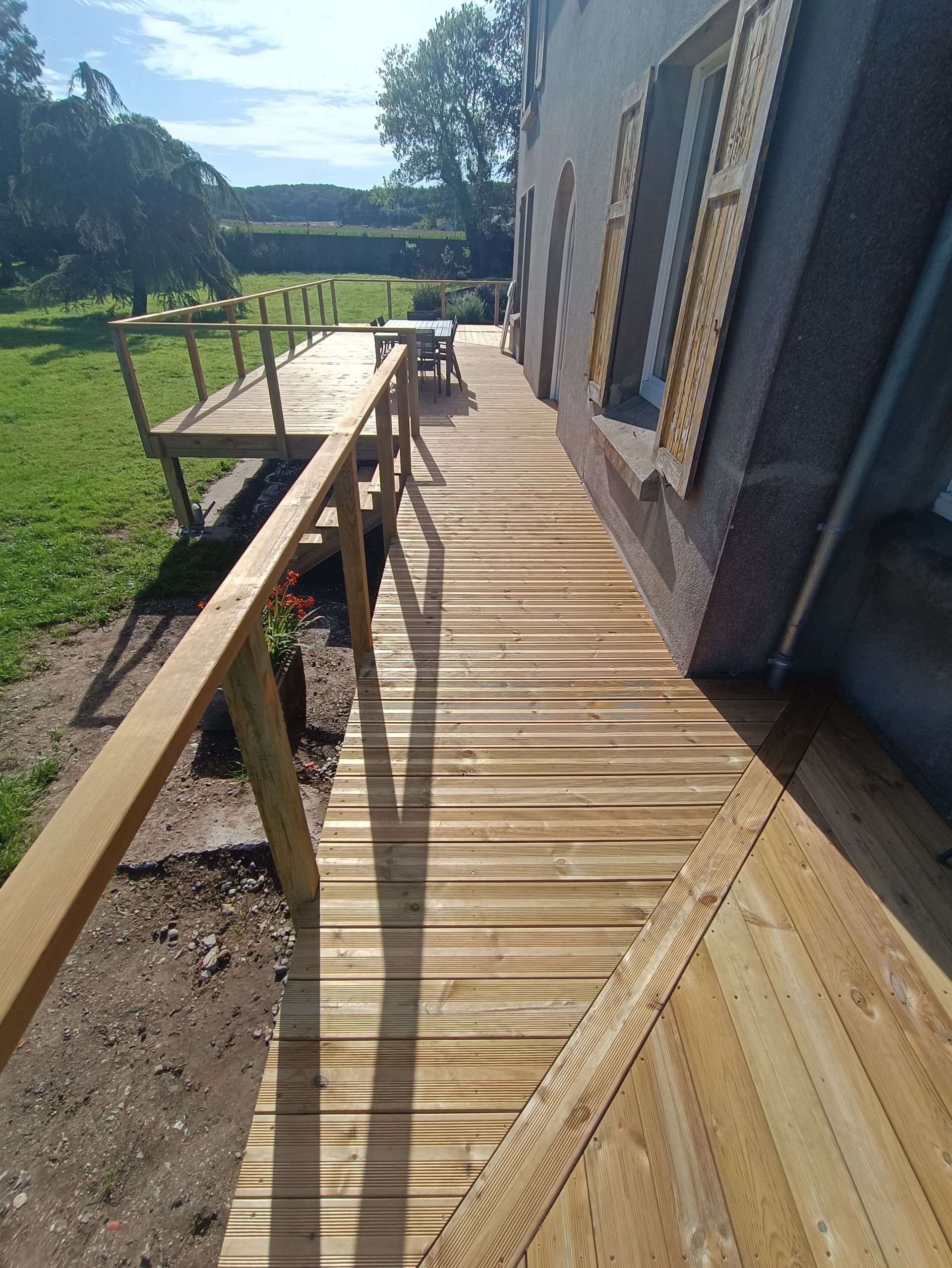 Lames de bois pour terrasse