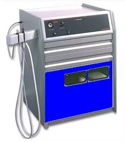 Dispositivo médico com estrutura cinza, painel frontal azul e tubos conectados.