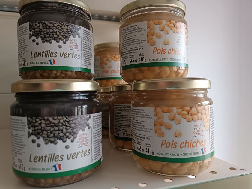 Des pots de lentilles et pois chiches