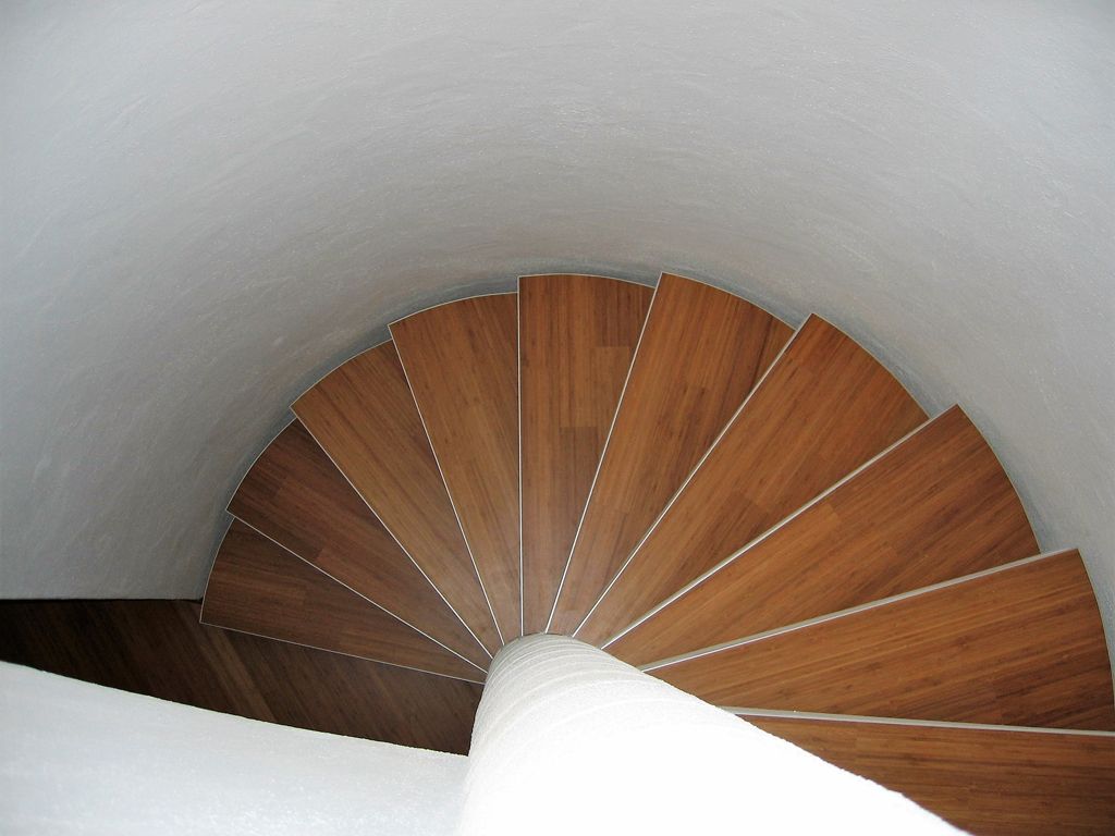 Treppen - Friseursalon - Giezendanner & Patt Parkett GmbH
