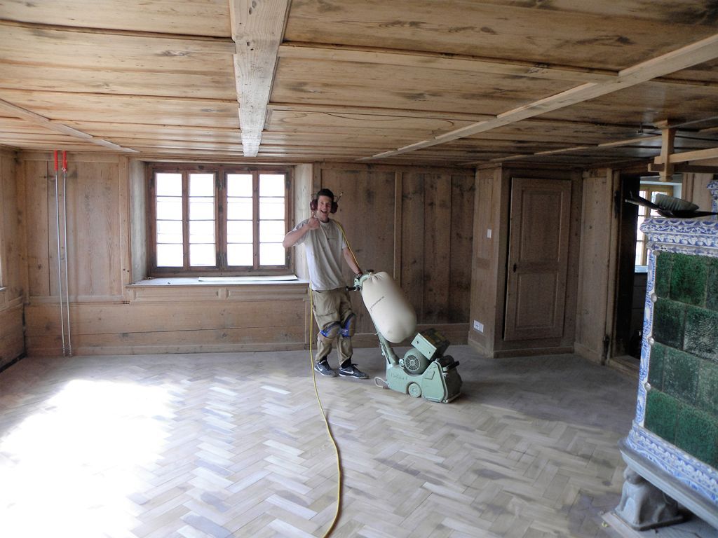 Parkett schleiffen - Giezendanner & Patt Parkett GmbH
