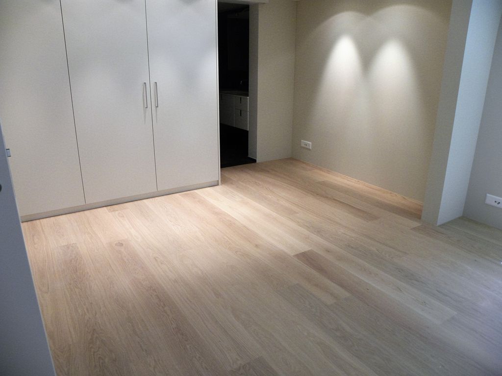 Adliswil - Giezendanner & Patt Parkett GmbH
