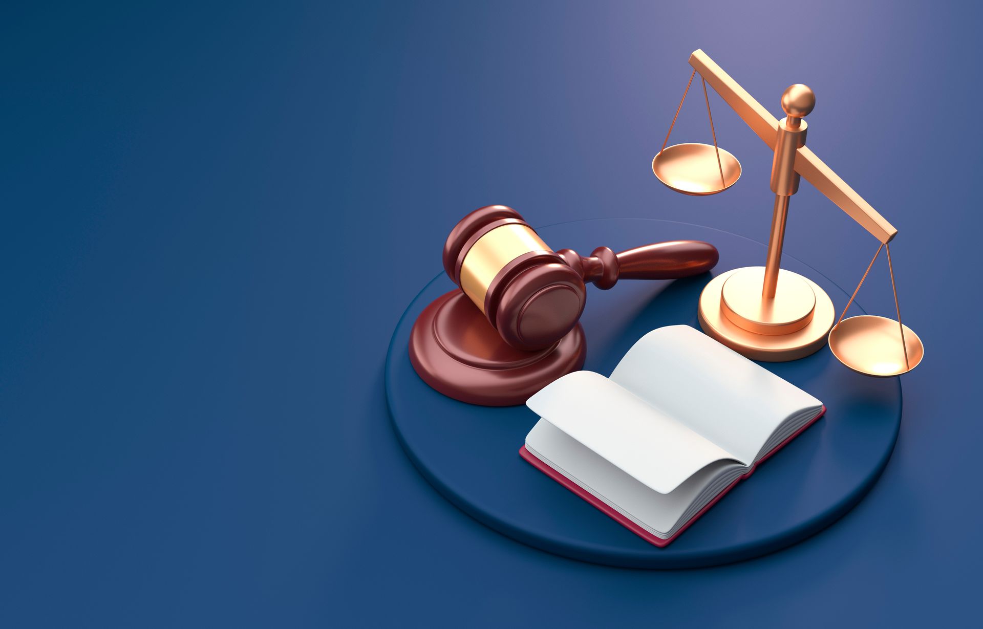 Gavel, livre ouvert et balance de justice