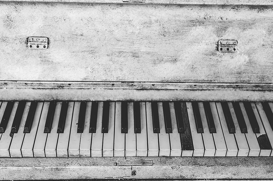 Analyse et expertise de votre piano par Gilbet Lauer dans les Pyrénées-Orientales
