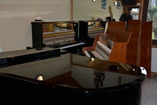 Vente de pianos neufs dans l'atelier de Ludovic Ribouleau à Sentheim