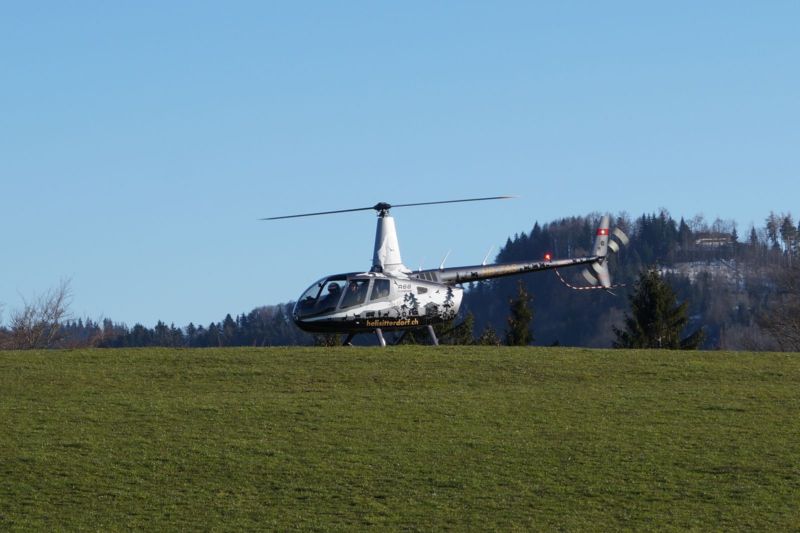 Helikopterflug auf dem Weid-Hof