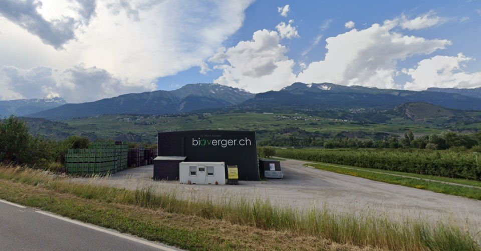 self-service et bâtiment de bioverger.ch à Bramois