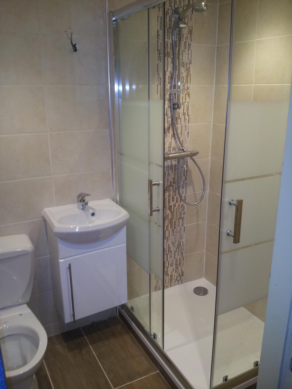 Réhabilitation salle de bains votre plombier GIANI à La Hoguette (14)