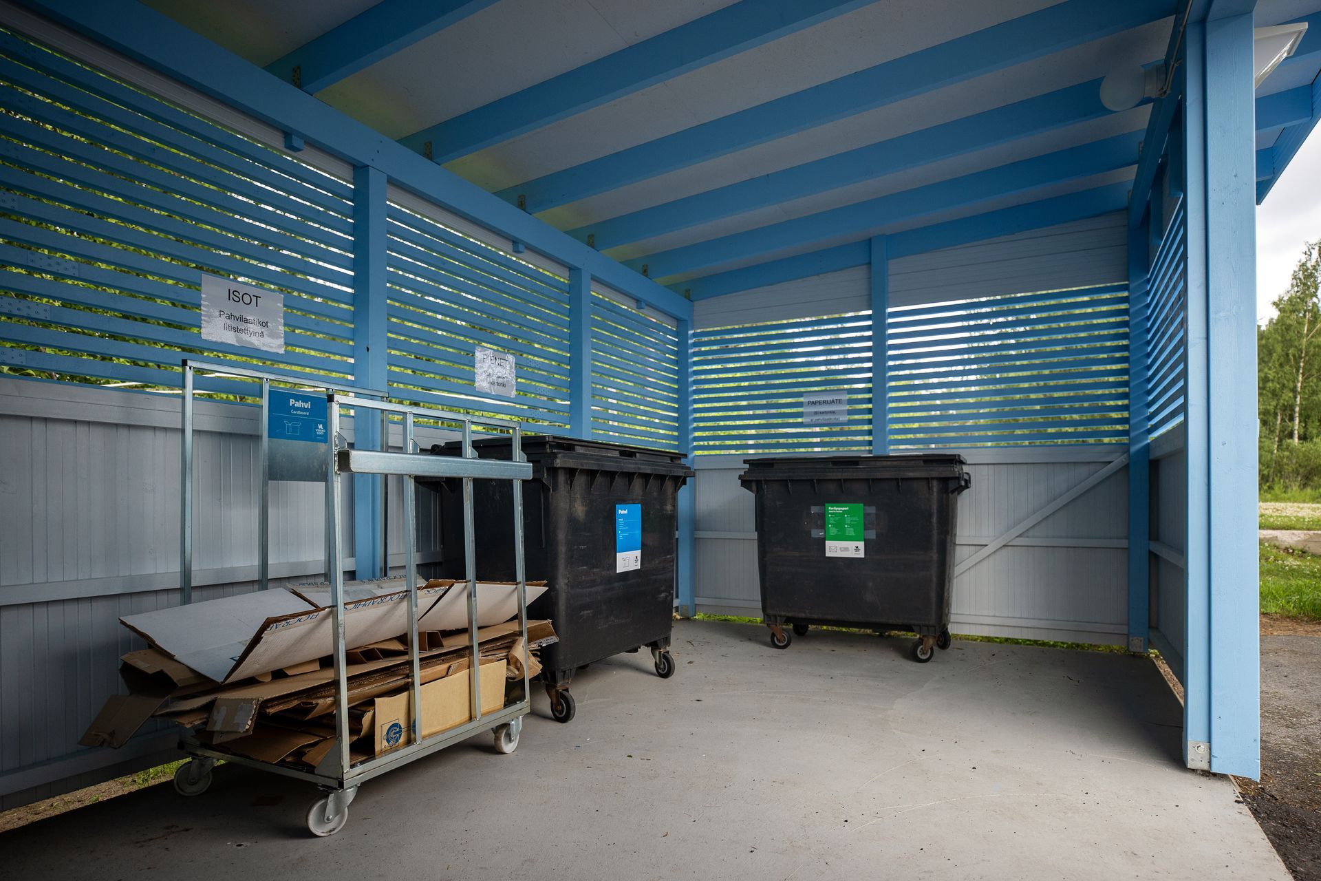 Suomen Ilmailuopisto, Pori - Jätteiden kierrätyskatos