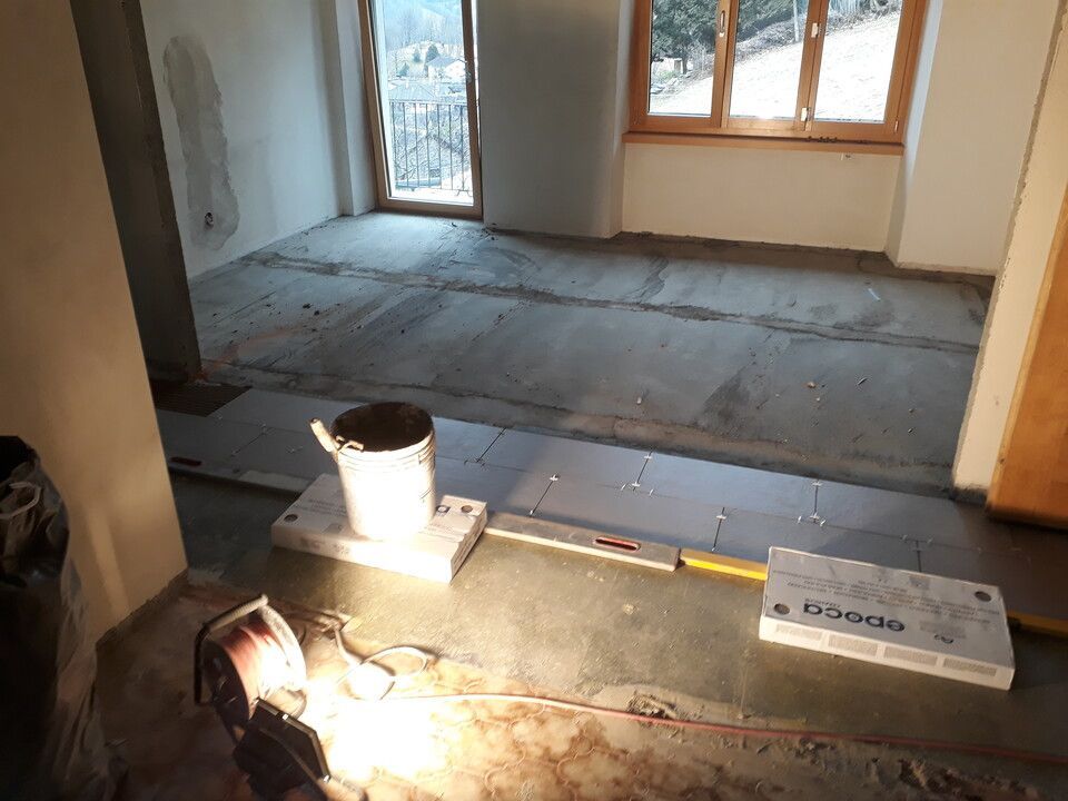 posa di pavimenti interni