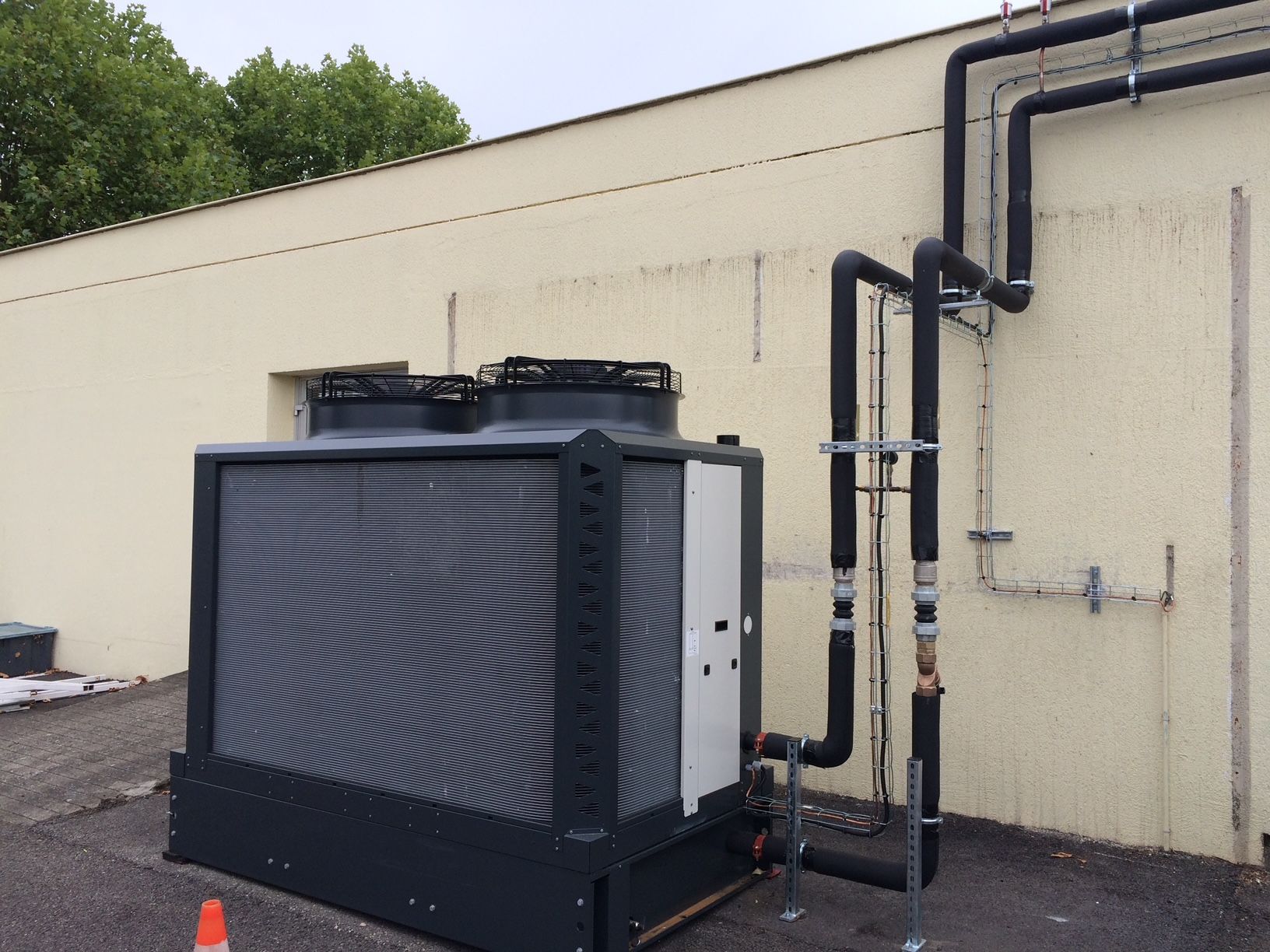 Groupe de production d'eau glacée de la marque TRANE