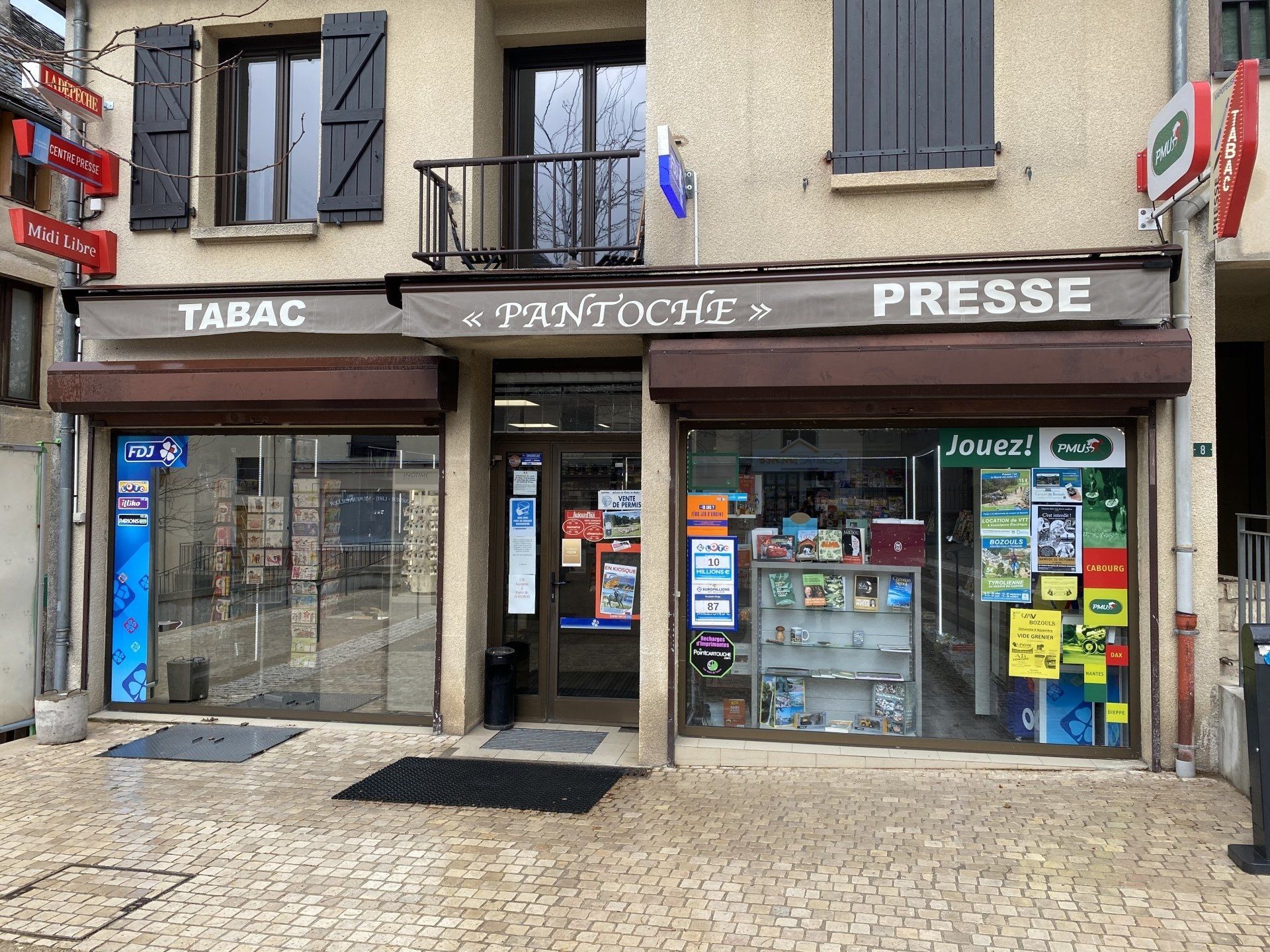 Pantoche SNC : bureau de tabac