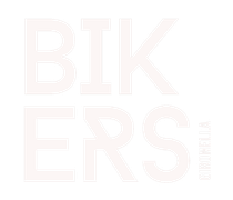 Texto blanco: BIKERS, luego ERS y "STUDIO" verticalmente.