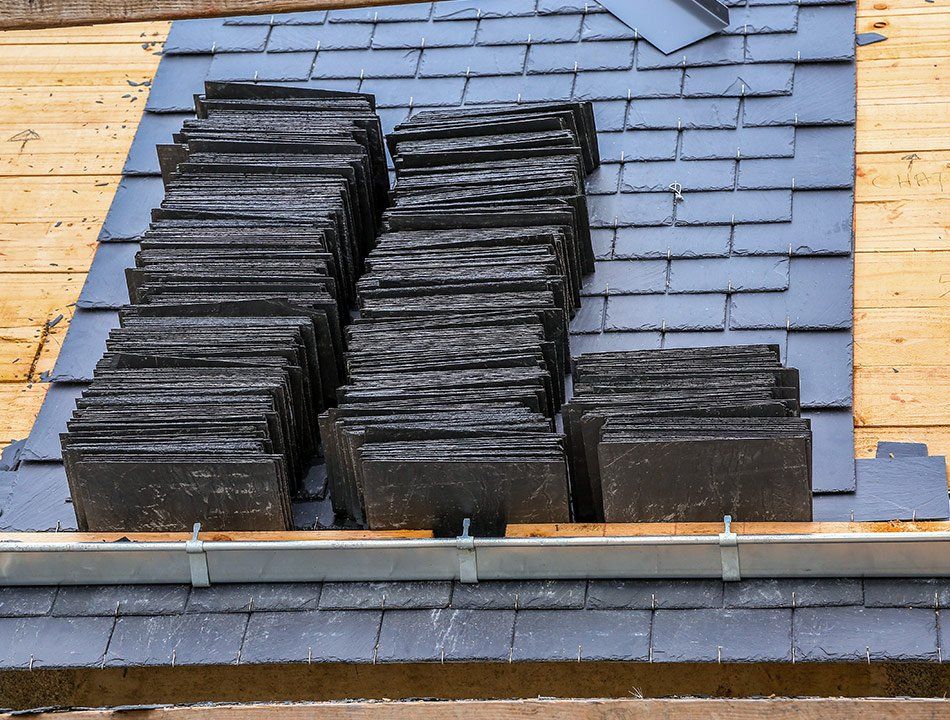 Couverture de toit en tuiles d'ardoise