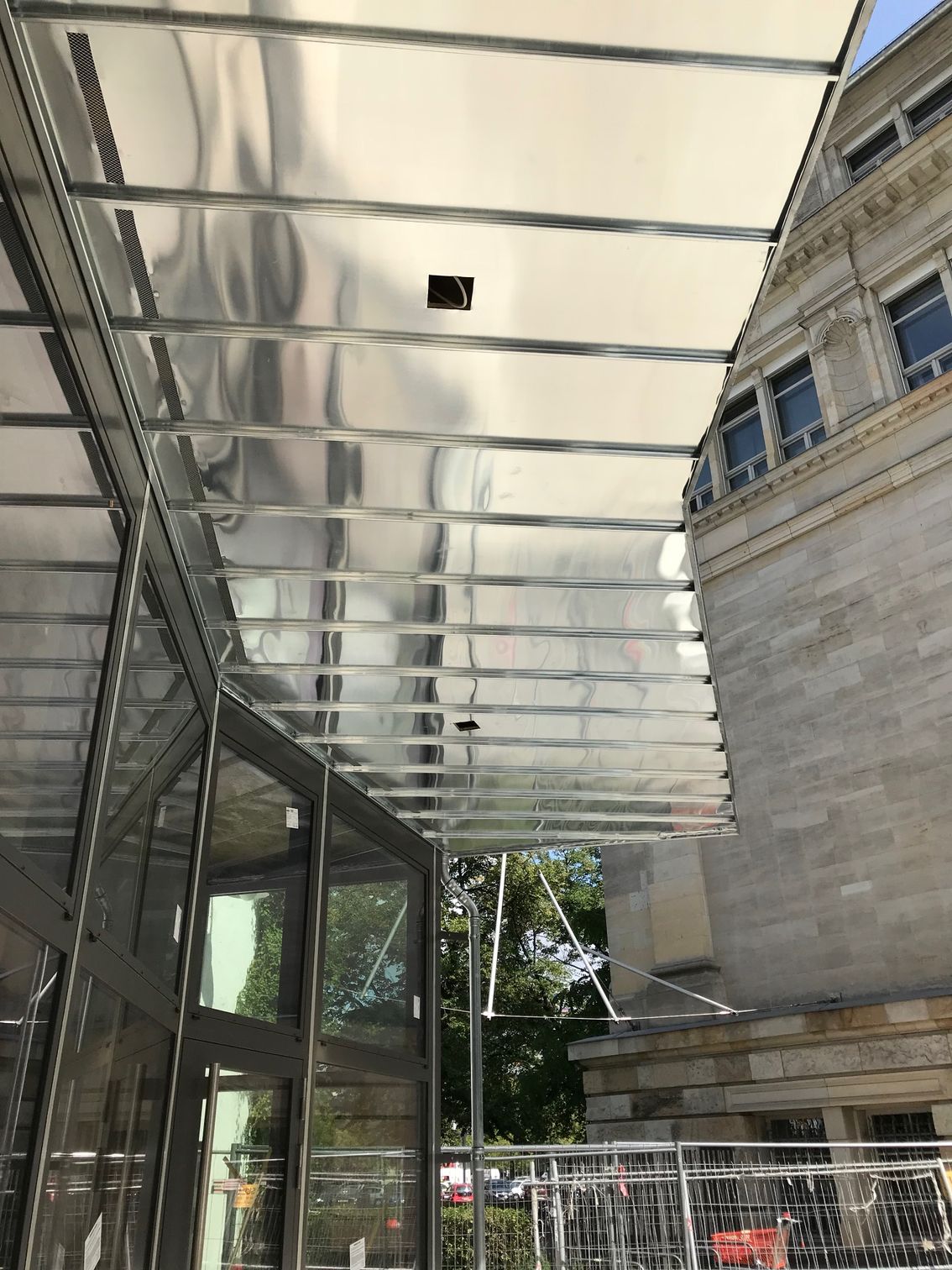 Dachdecker bei der Arbeit