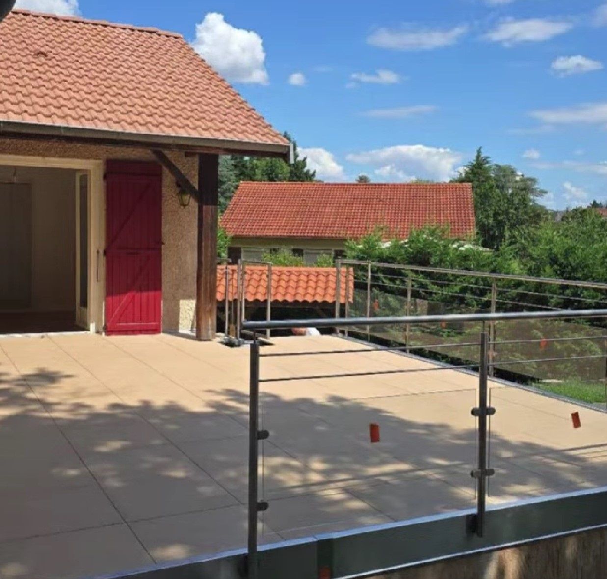 dalle sur plot et garde corps