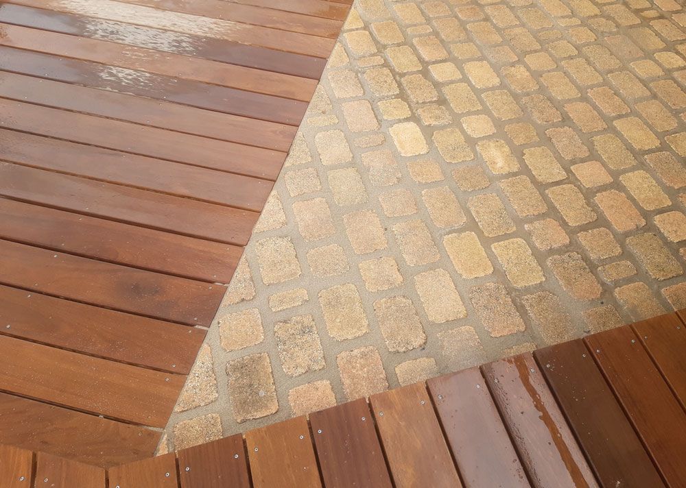 Sol pavé et en bois