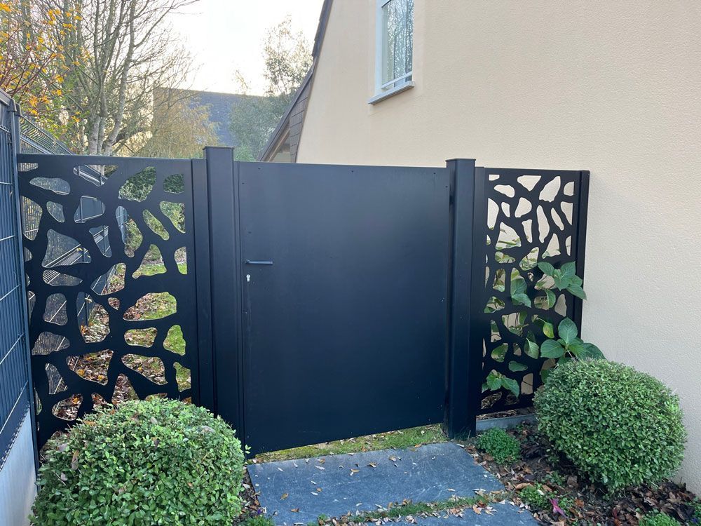 Entrée de portail moderne noir