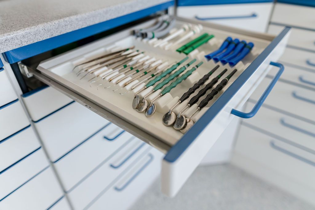 Behandlung | Zahnarztpraxis Leutenegger & Januth | Biel/Bienne