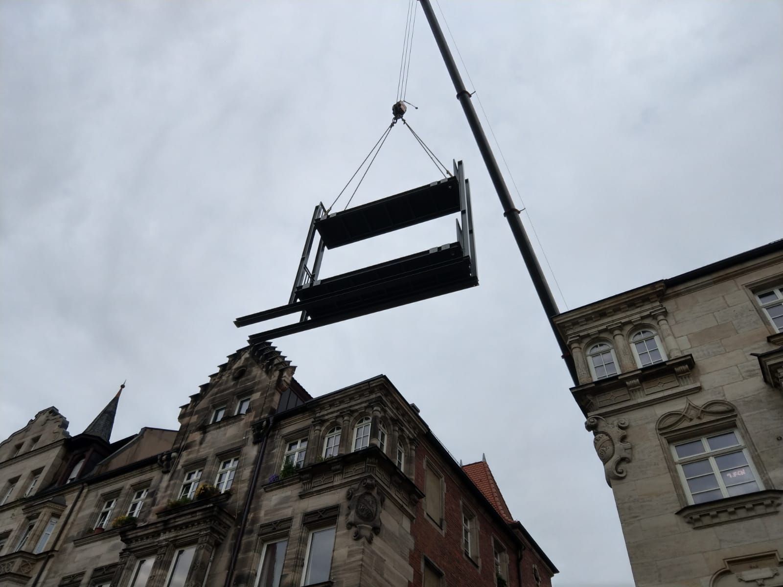 Anlieferung von Metallgeländern