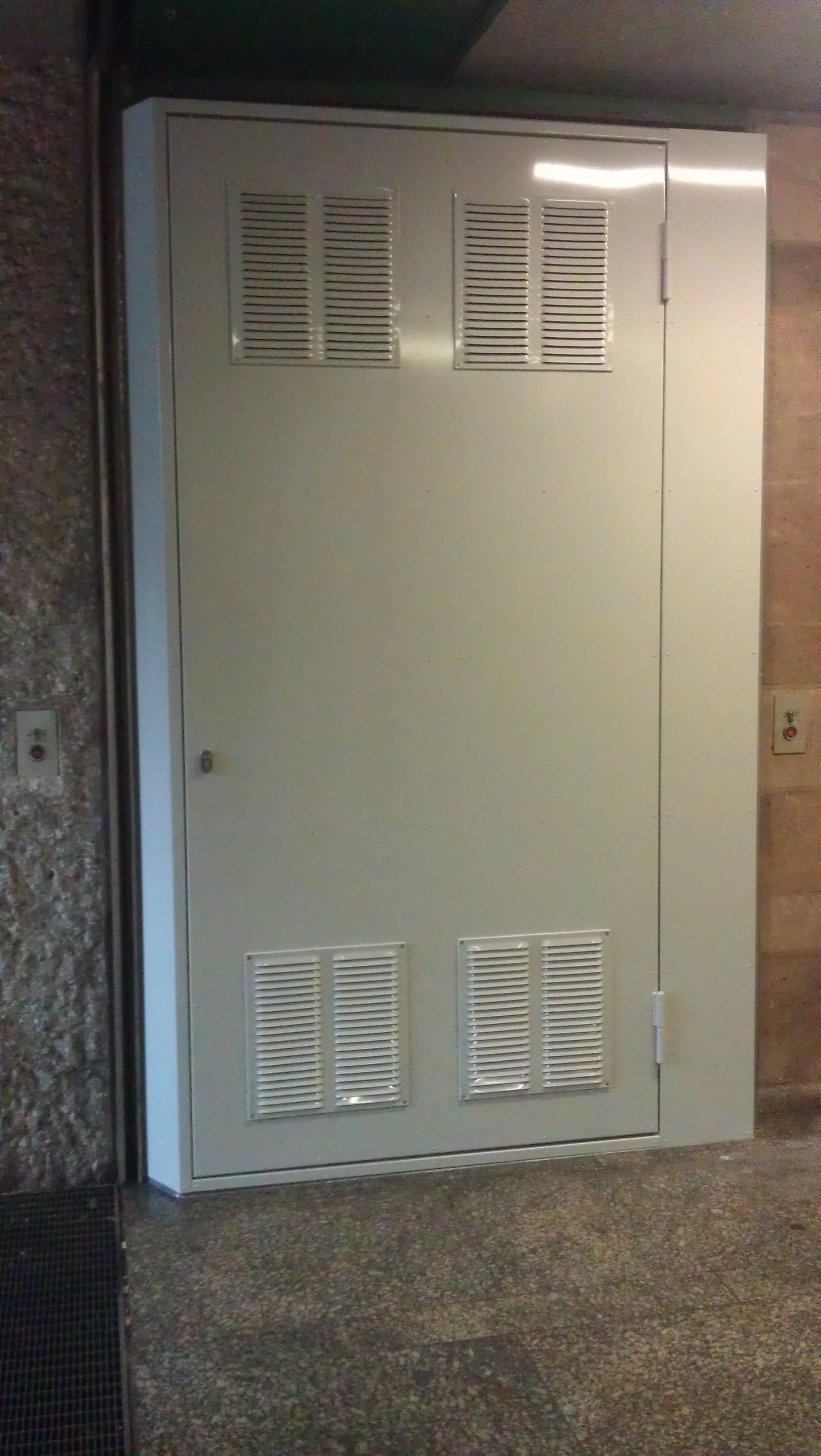 Sonderbau eines Metallspindes als Einbau in einer Industriehalle