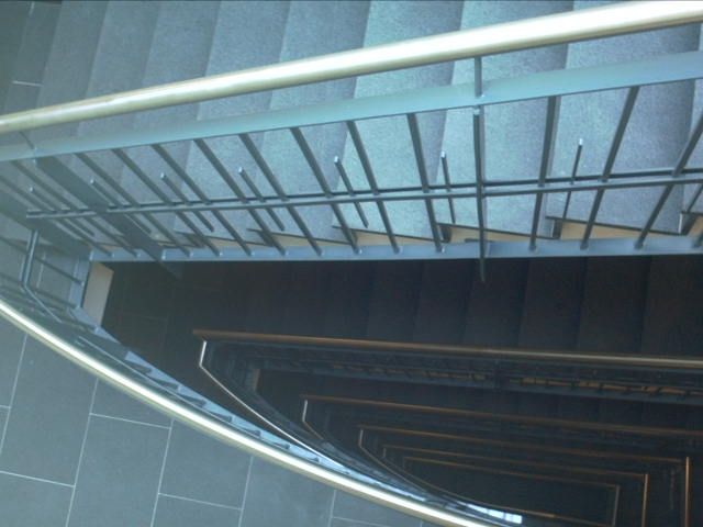 Treppengeländer eines Hausflurs 