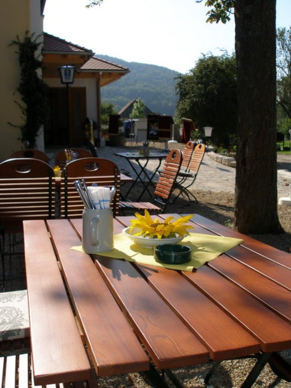 Der Biergarten im Landgasthof zum Wolfsberg
