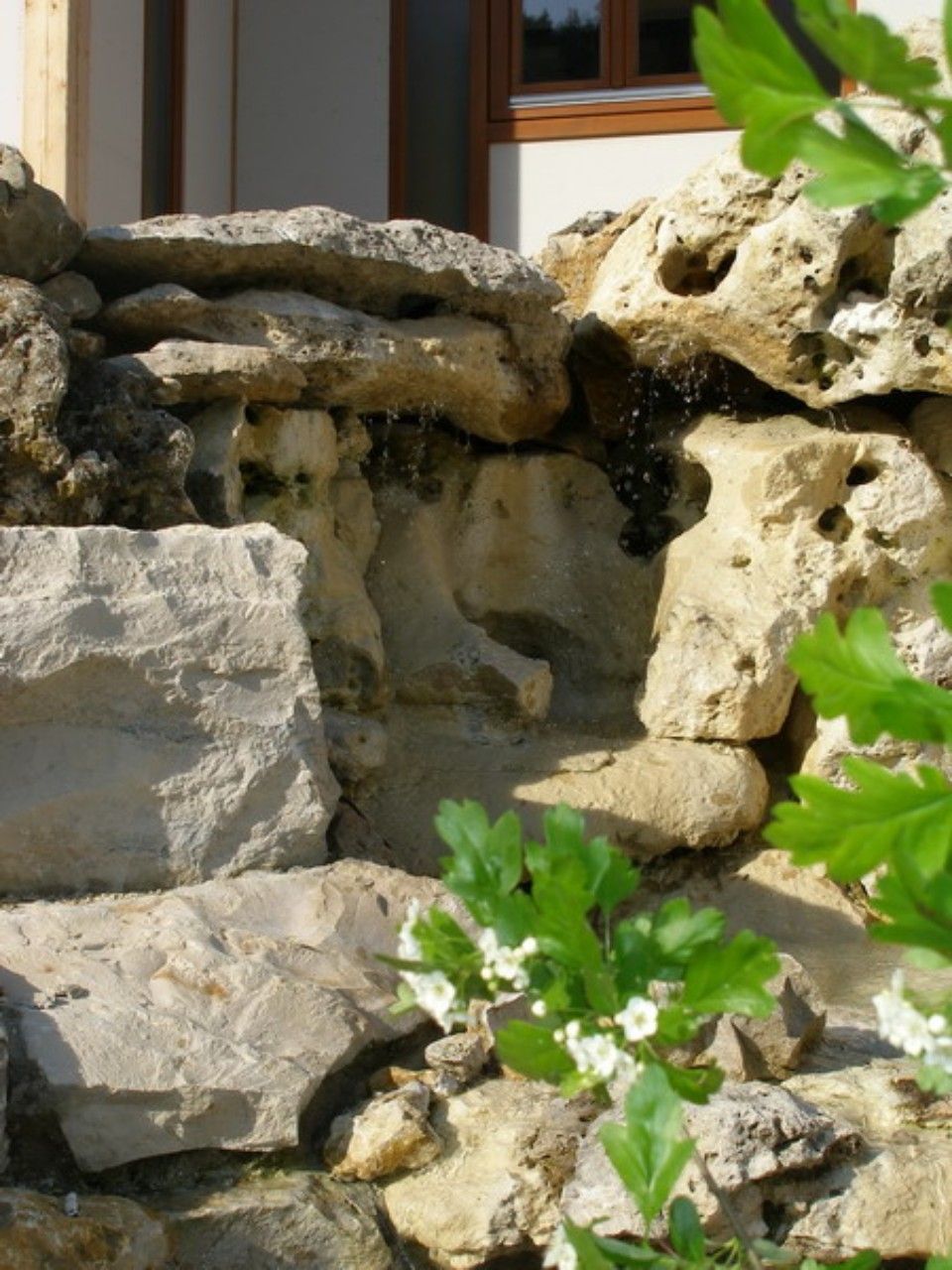 Ein Brunnen im Landgasthof zum Wolfsberg