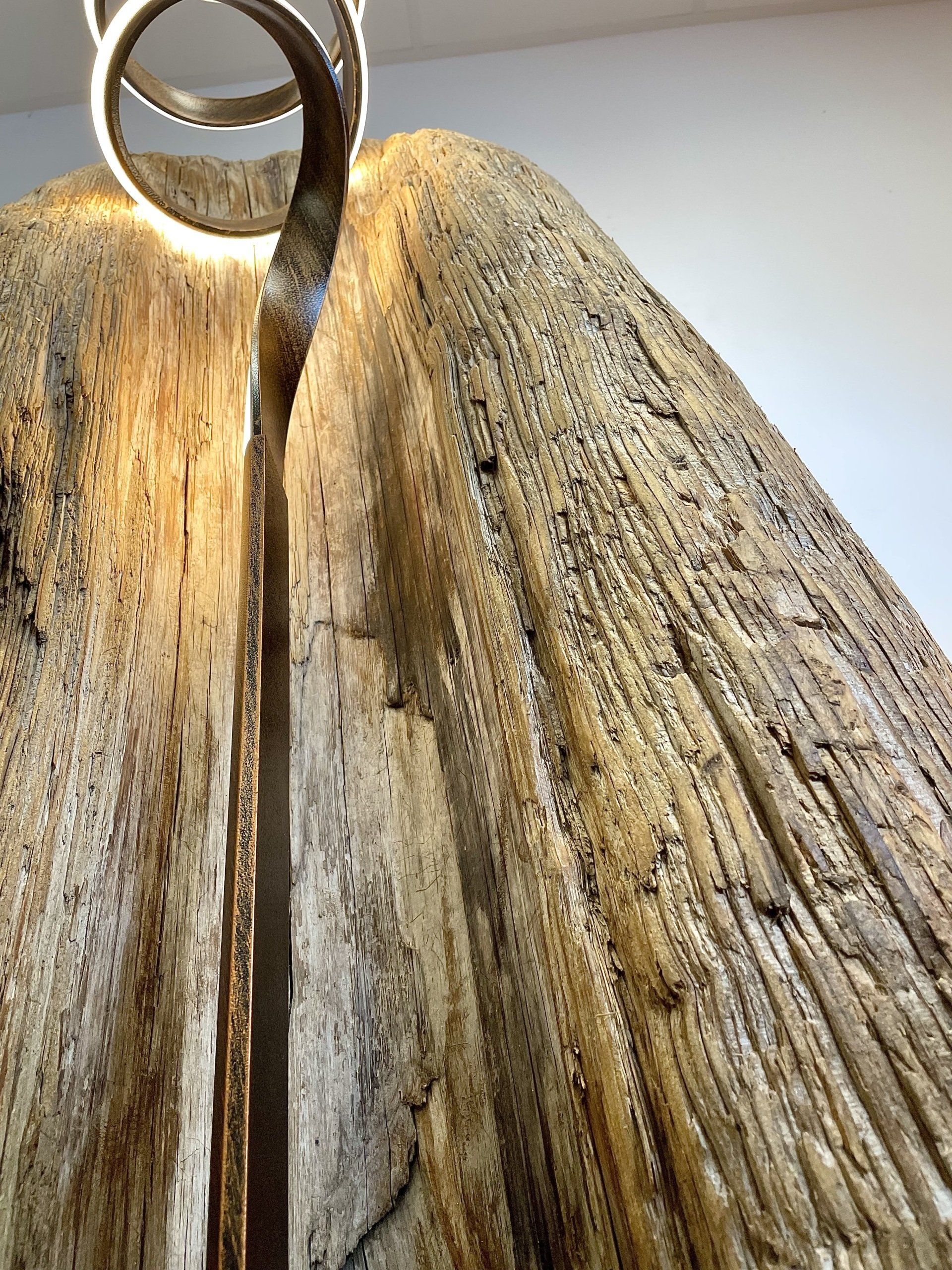 Morceau de bois avec LED.