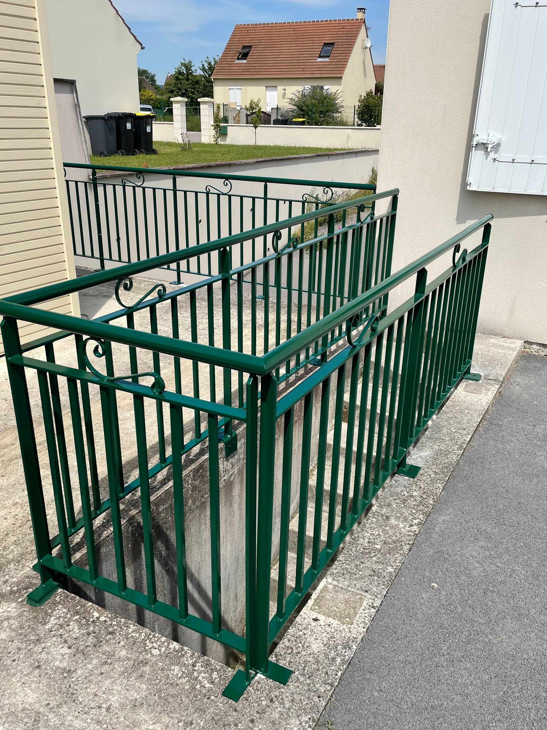 Un élément en métal