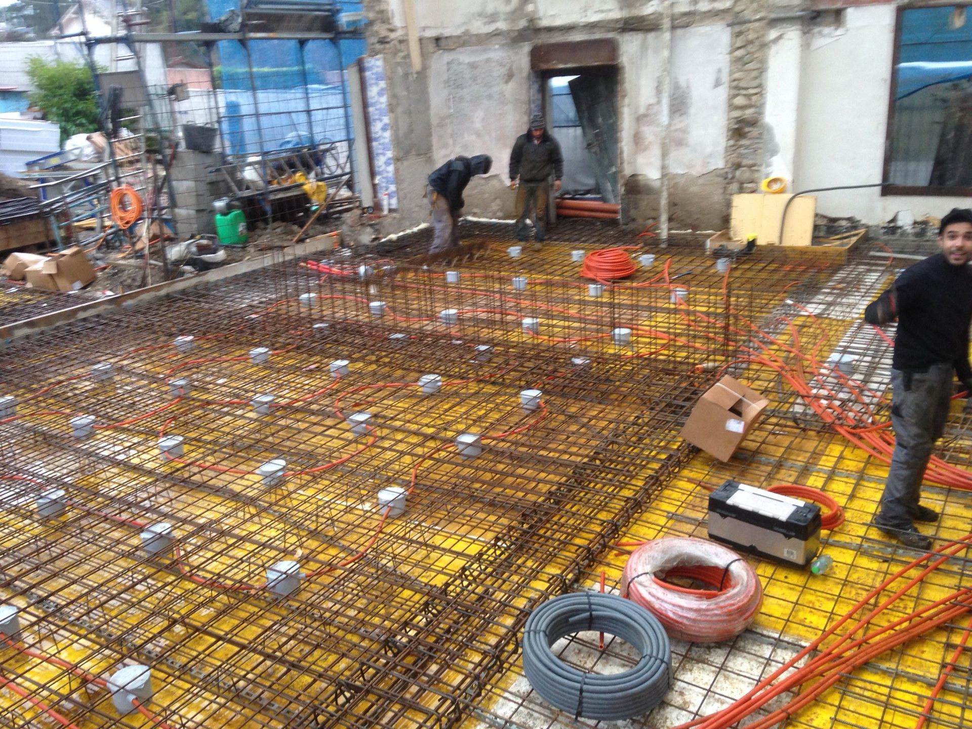 Préparation du sol pour rénovation de villa - Ideal Constructions Suisse SA - Vésenaz
