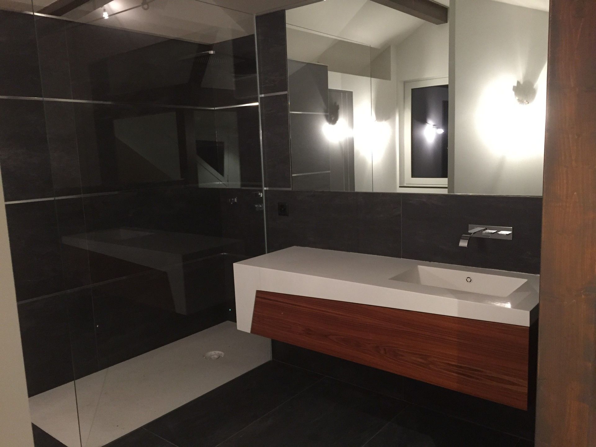 Rénovation de salle de bains - Ideal Constructions Suisse SA - Vésenaz
