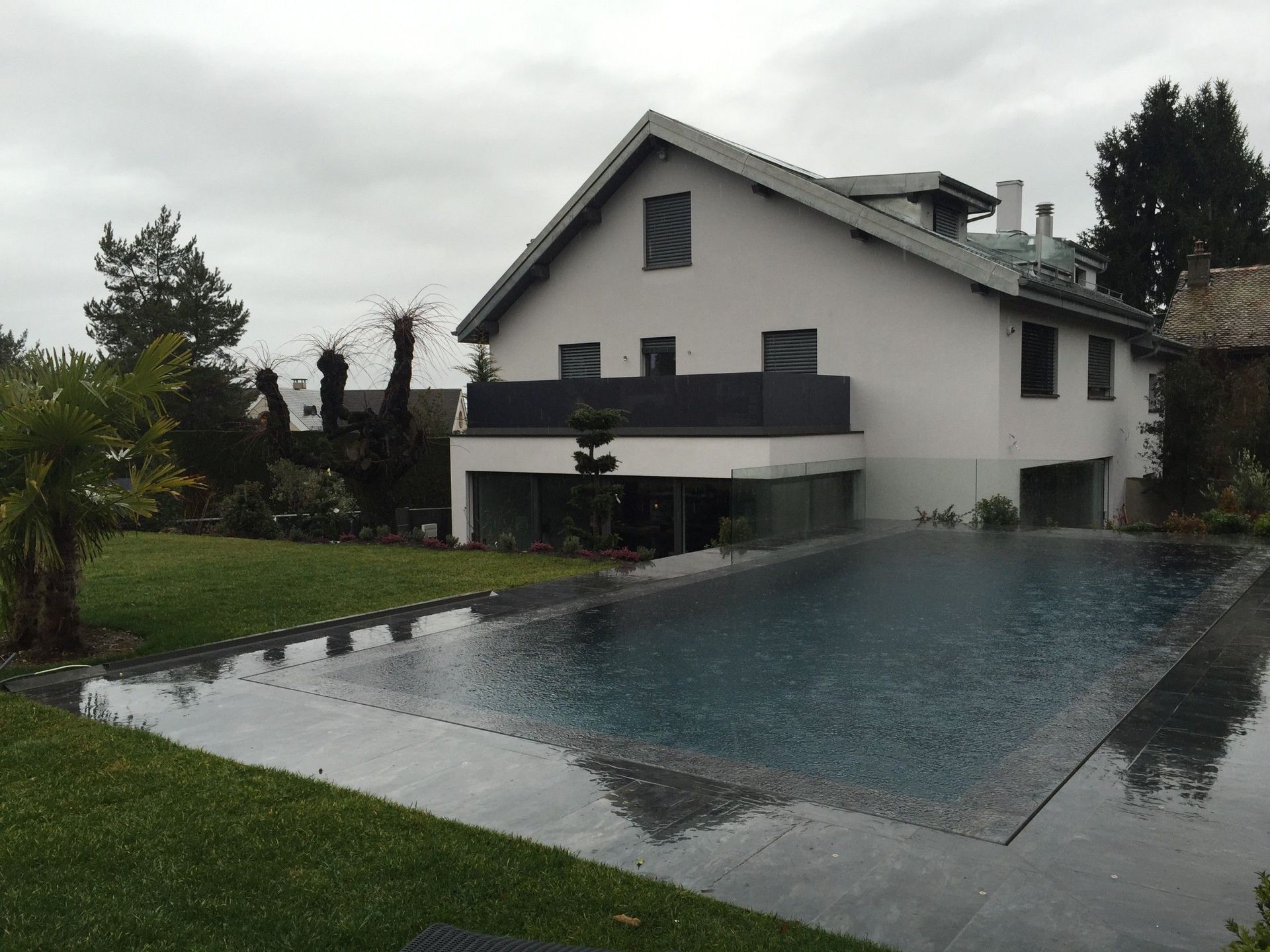 Rénovation de villa avec piscine - Ideal Constructions Suisse SA - Vésenaz
