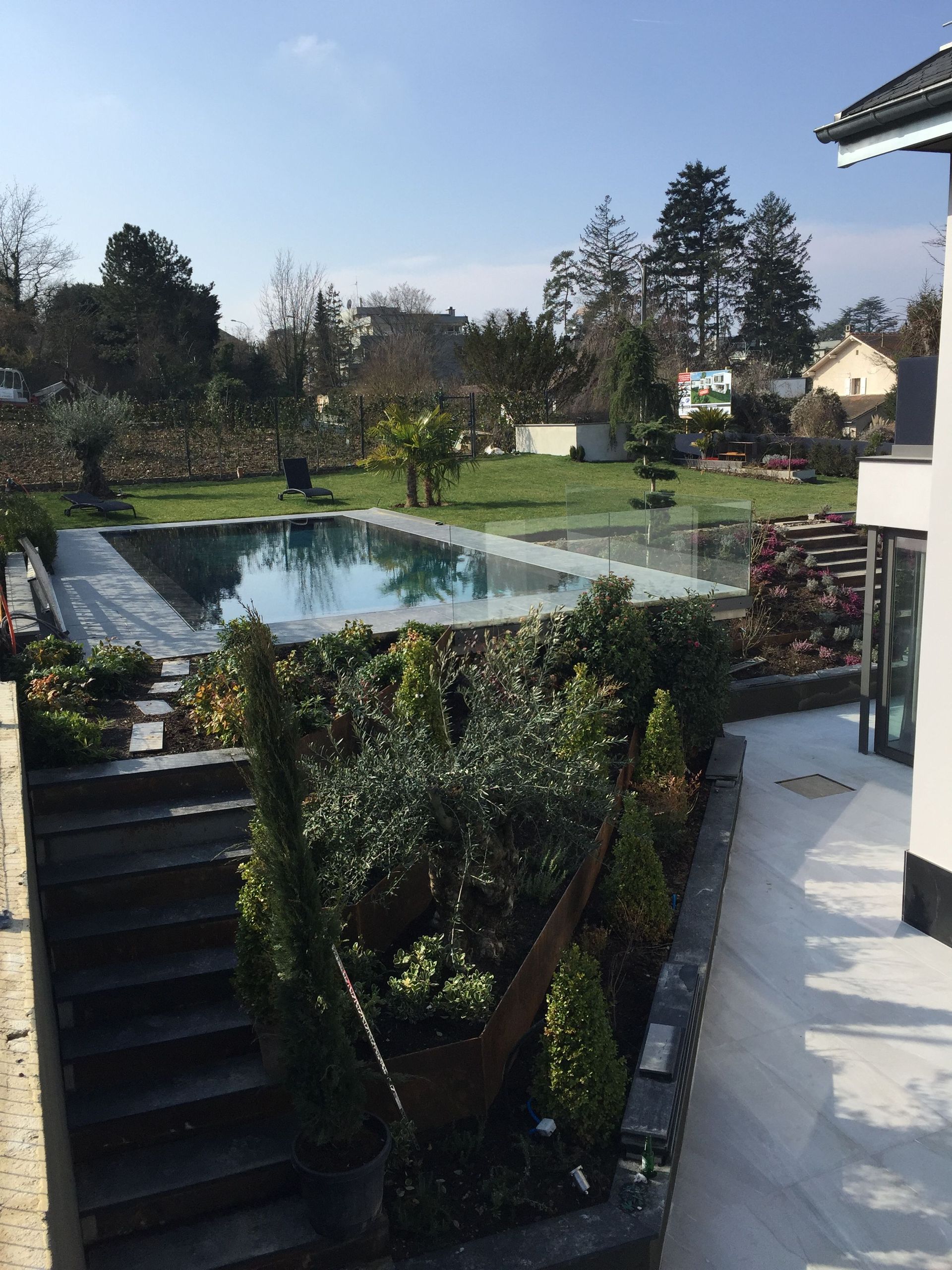 Rénovation de villa avec piscine - Ideal Constructions Suisse SA - Vésenaz
