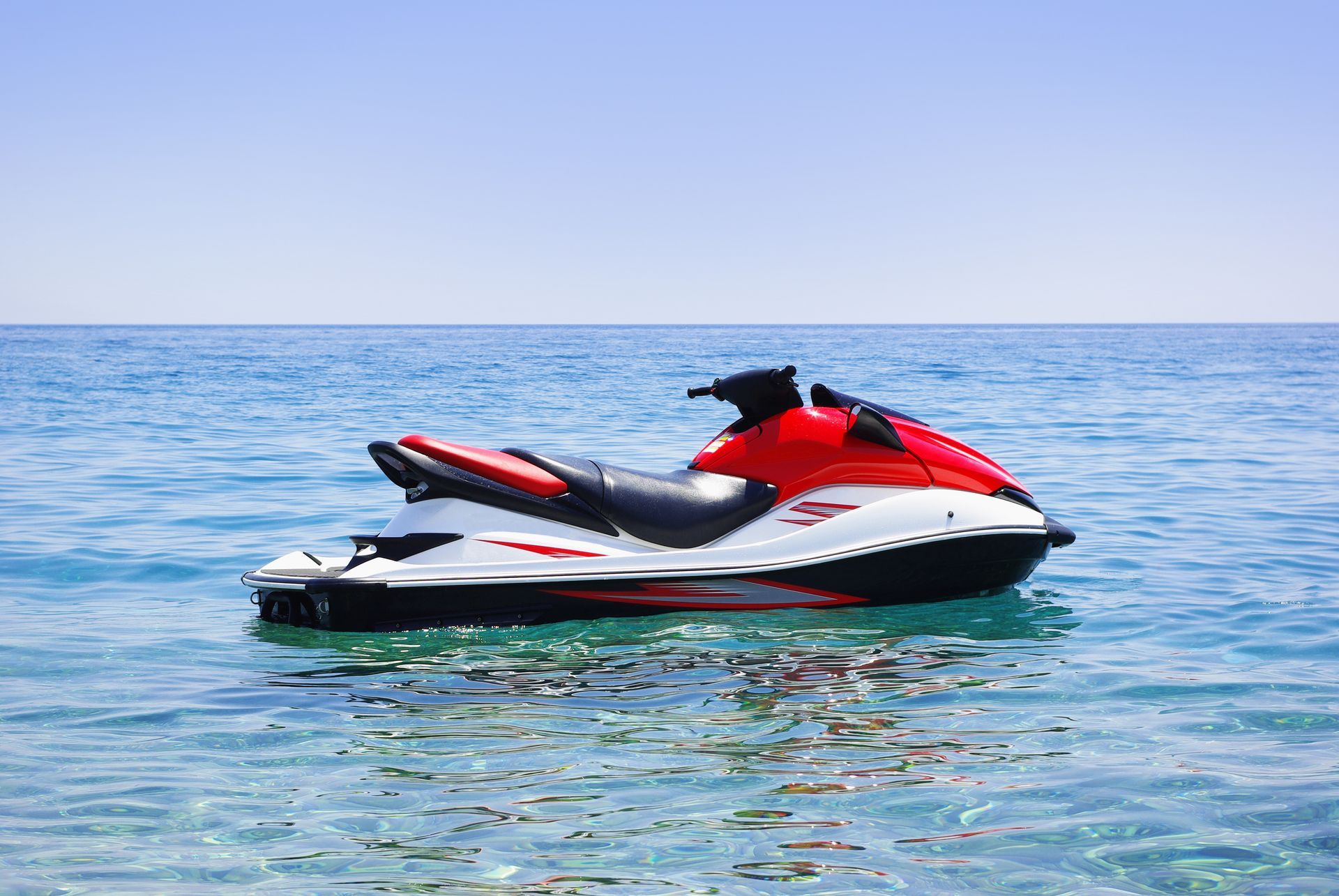 Jet-ski avec coque en époxy.