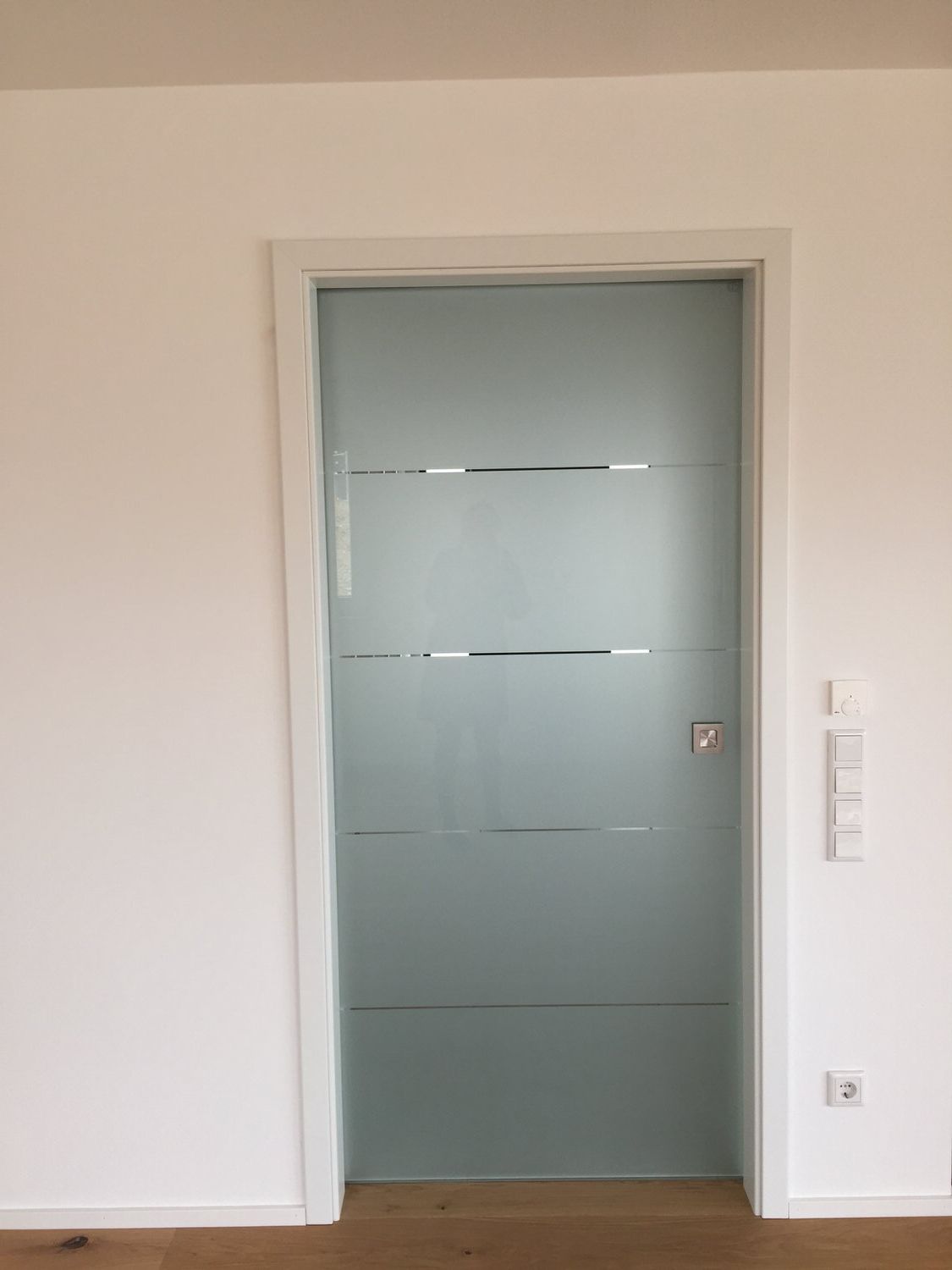 Glastür, Kleber Hausbau