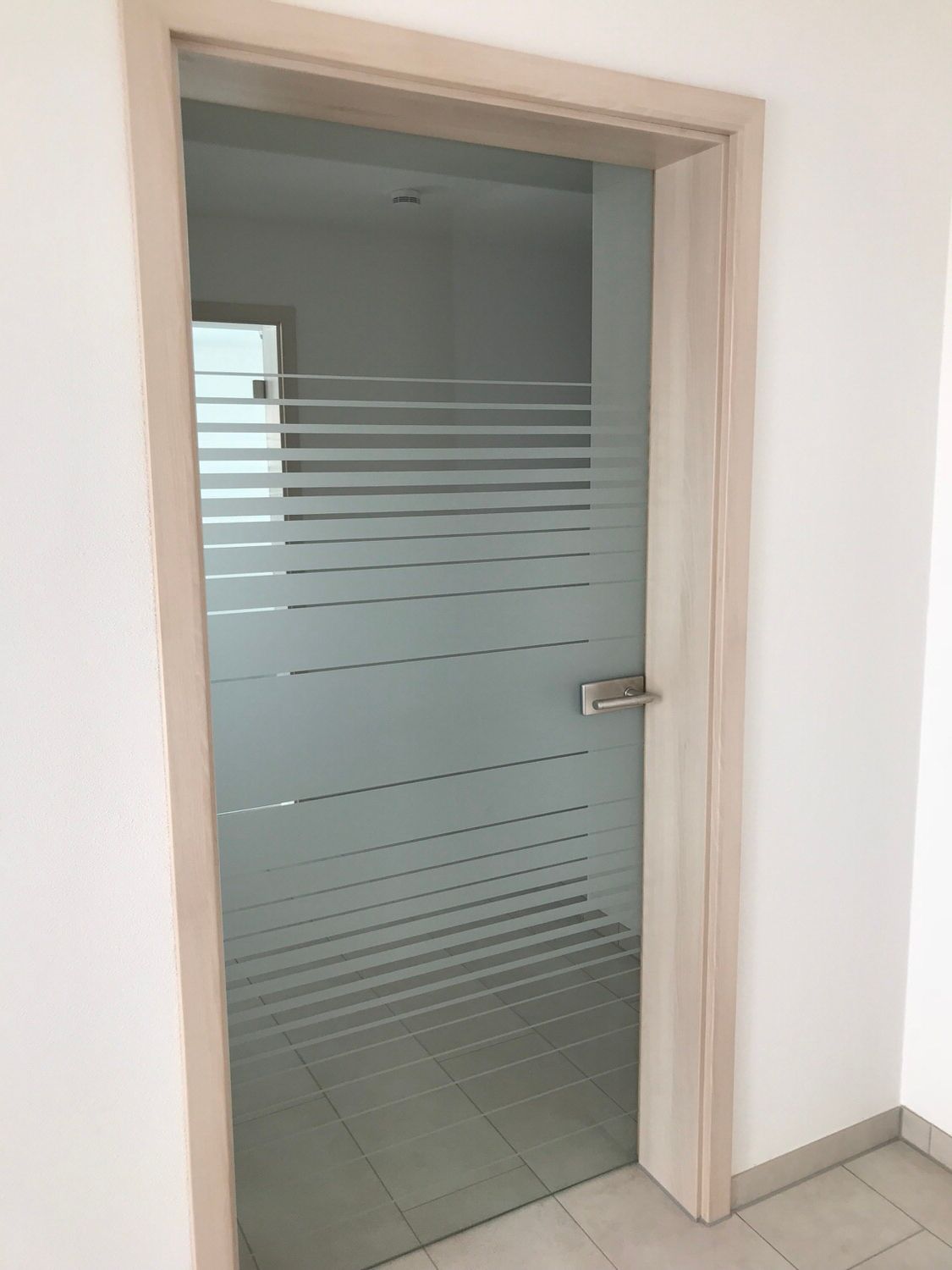 Glastür, Kleber Hausbau