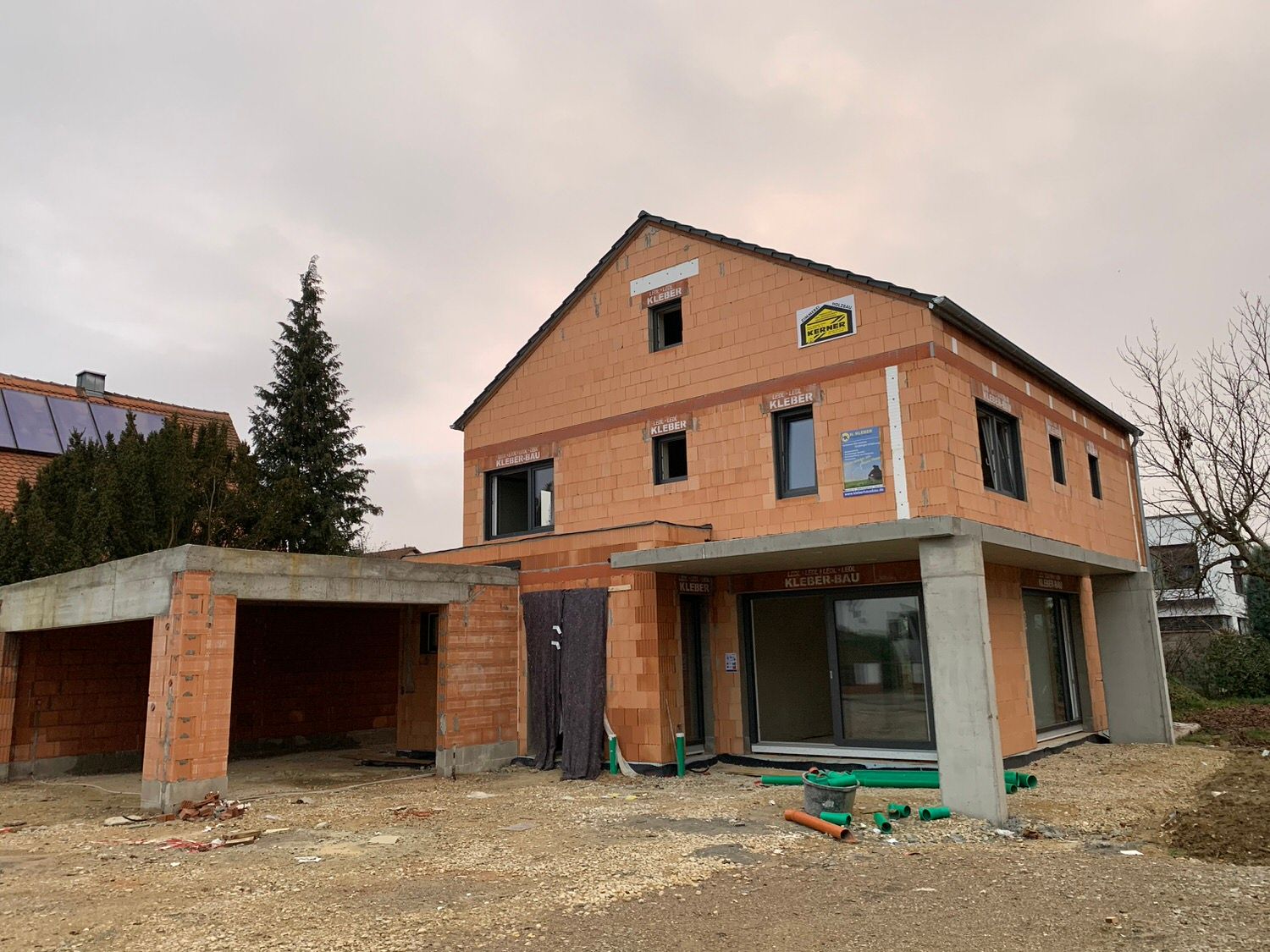 Rohbau, Kleber Hausbau