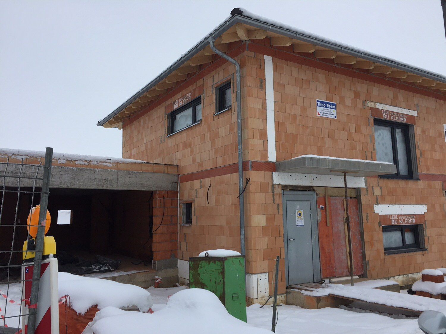 Rohbau, Kleber Hausbau