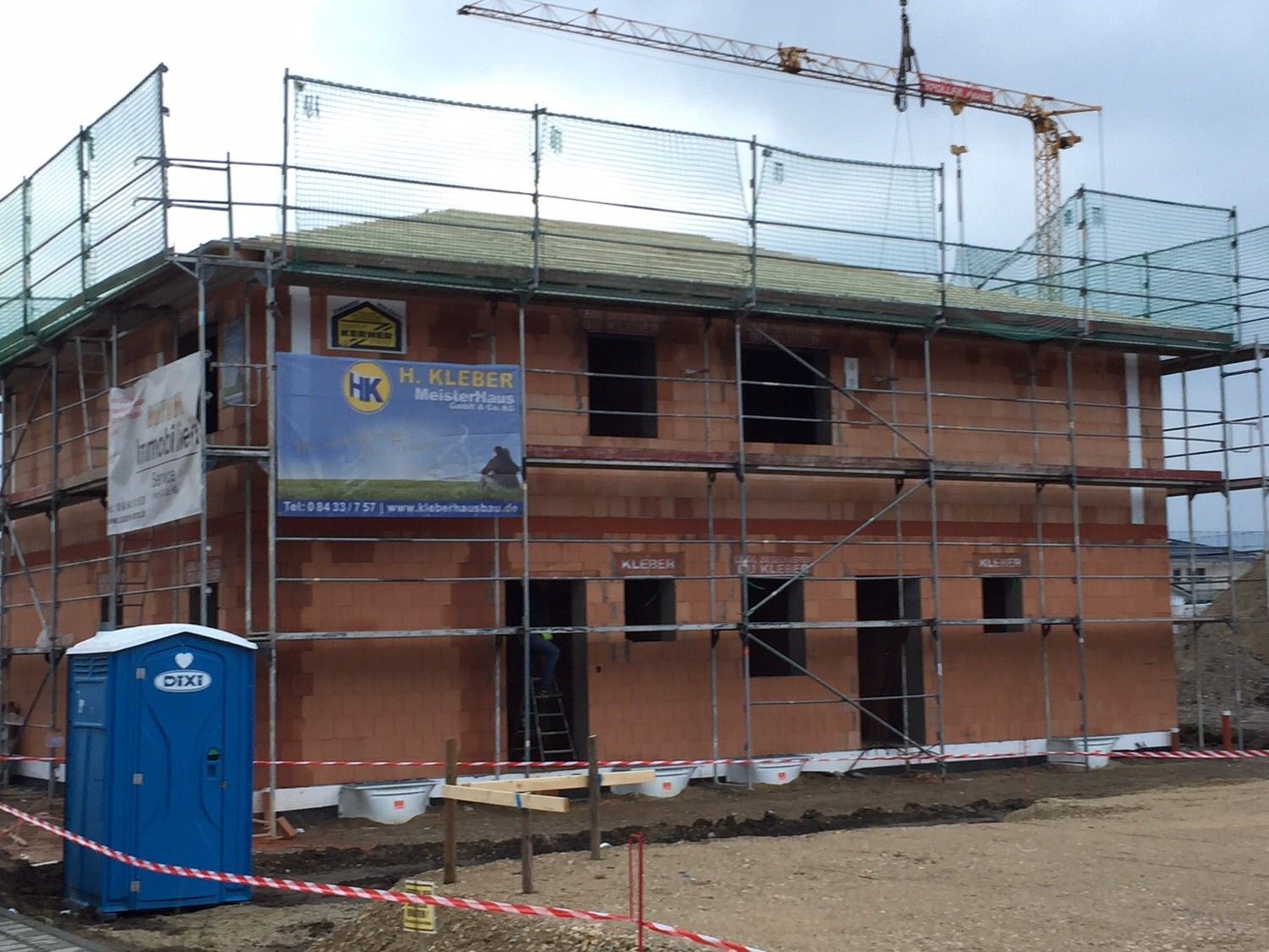 Rohbau, Kleber Hausbau