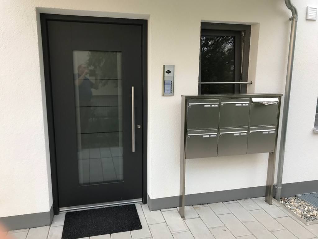 Fertigteilhaus mit Eingangsbereich, Kleber Hausbau