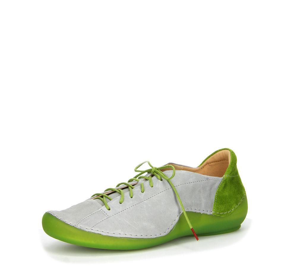 Ein Paar grau-grüne Schuhe mit grünen Schnürsenkeln