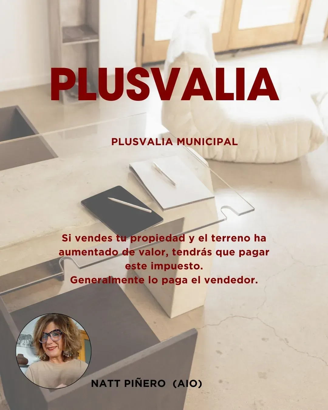Una portada de libro con una imagen de una mujer sentada en un escritorio.